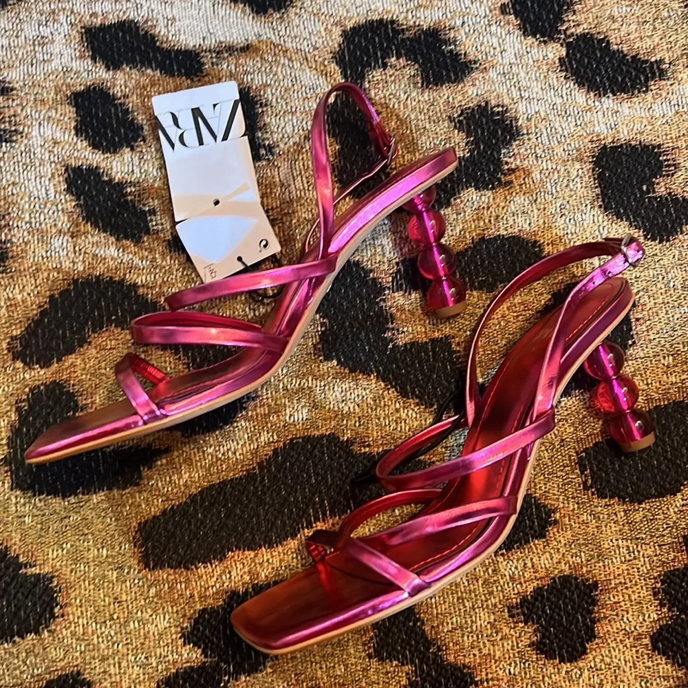 NWT Zara Pink Metallic Strappy Round Heels - Image 9