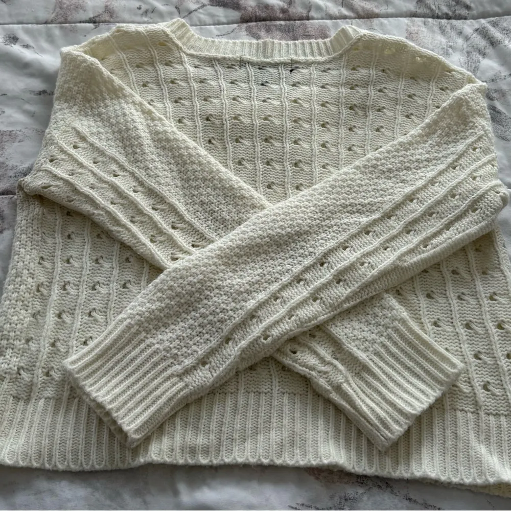 Loyal Threads white textured cropped Sweater, size S Made in USA cottagecore Y2K - Image 9