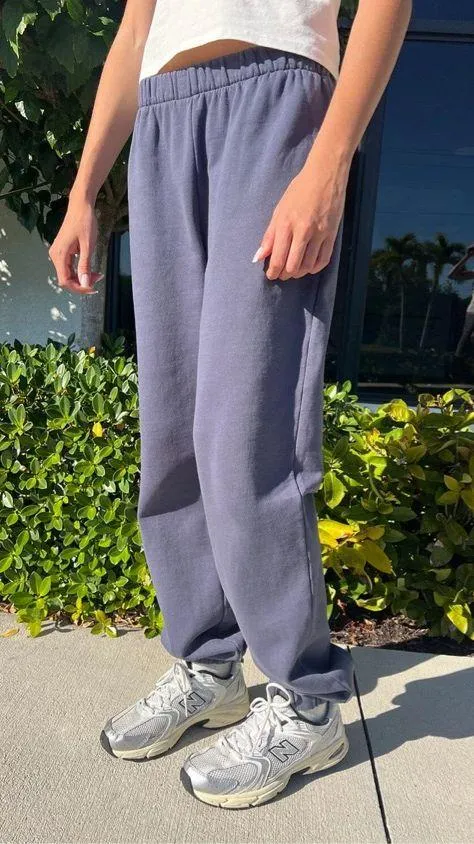 Brandy Melville Rosa Sweatpants Blue - Image 2