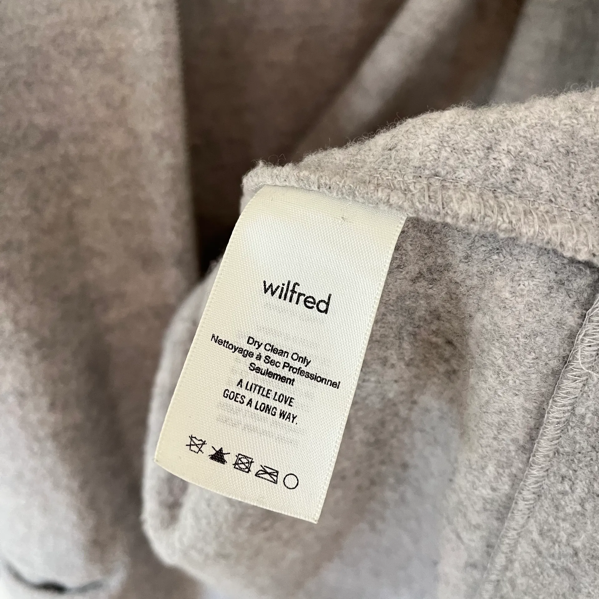 Wilfred  Merino Wool Full Zip Minimalist Sweater Coat Light Gray - Image 9