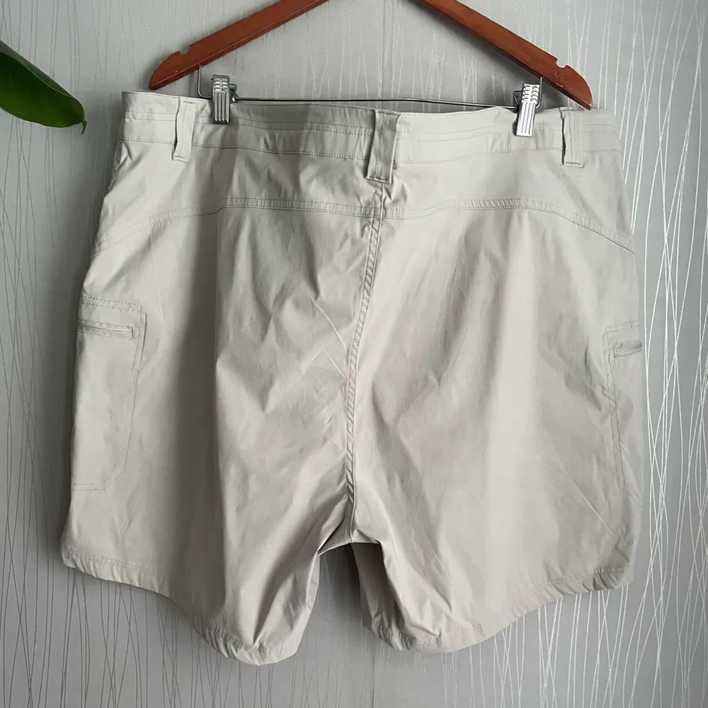 Eddie Bauer Women's Rainier Pumice Khaki Storm Repel UPF 50 Hiking Shorts Sz 22W - Image 4