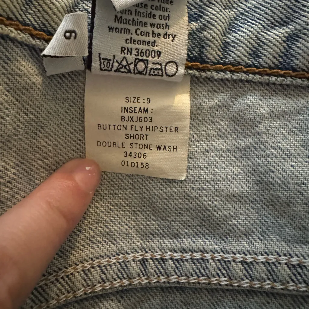 Vintage Calvin Klein denim Shorts☁️ Blue Size 10 - Image 5