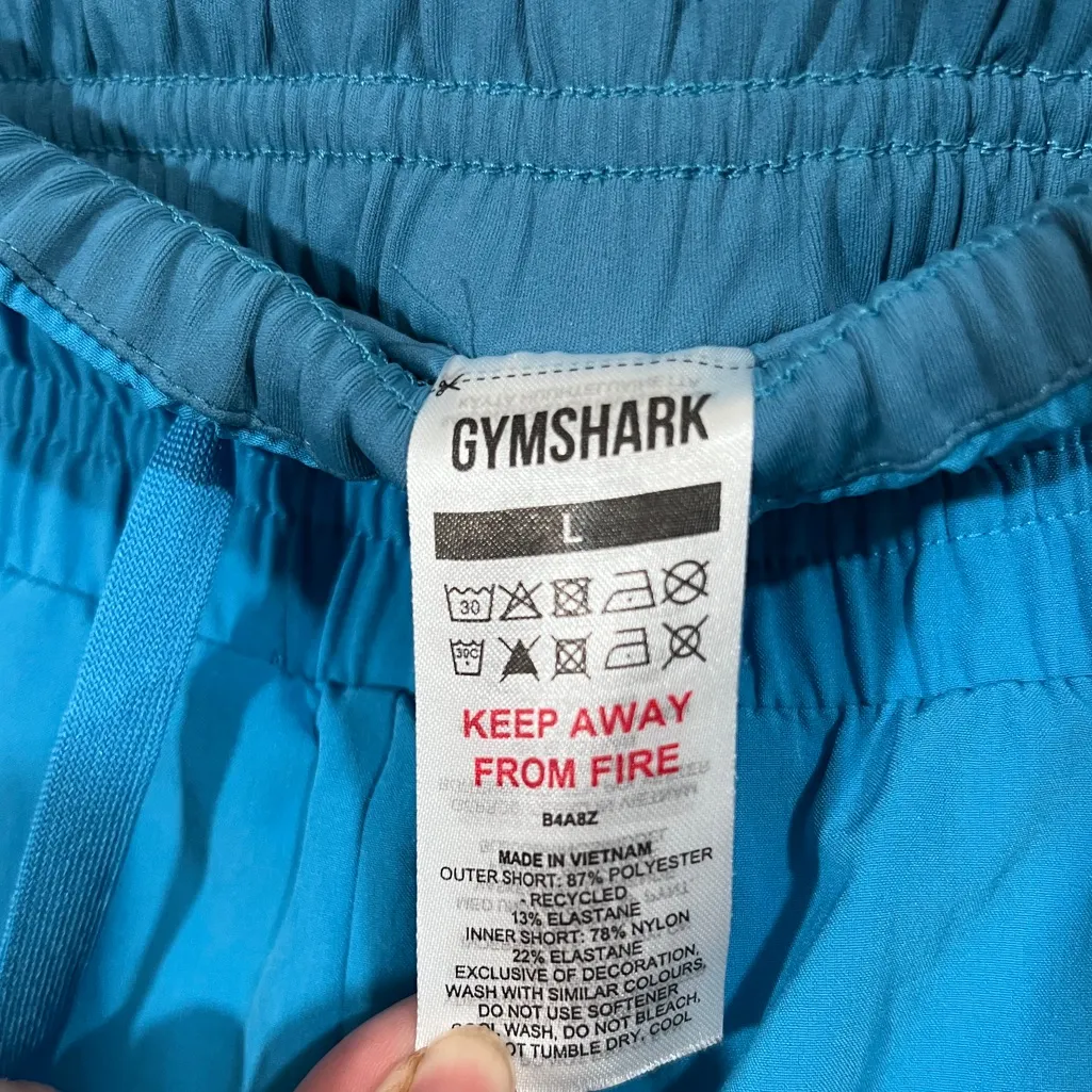 Gymshark Running 2 in 1 shorts in Electric Blue/Luna Blue Size Large Women’s - Image 4