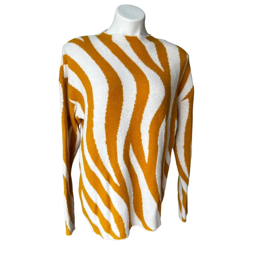 Ann Taylor yellow/white zebra print mock neck sweater. - Image 4