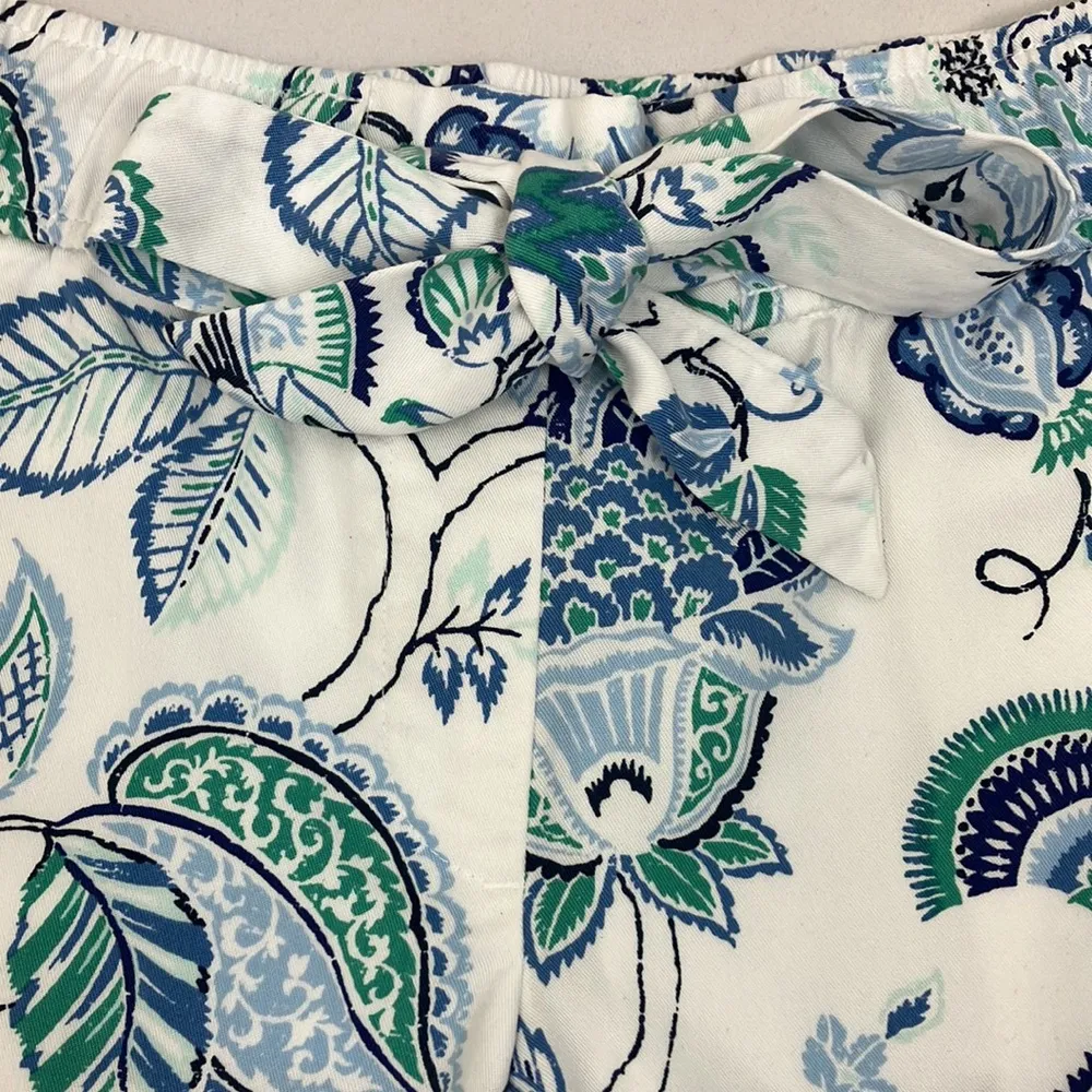 Loft Paisley Floral Print The Front Shorts Women's size 00 - Image 2