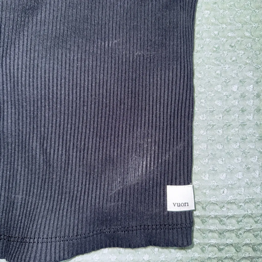 Vuori rib crop tank top size Medium - Image 2