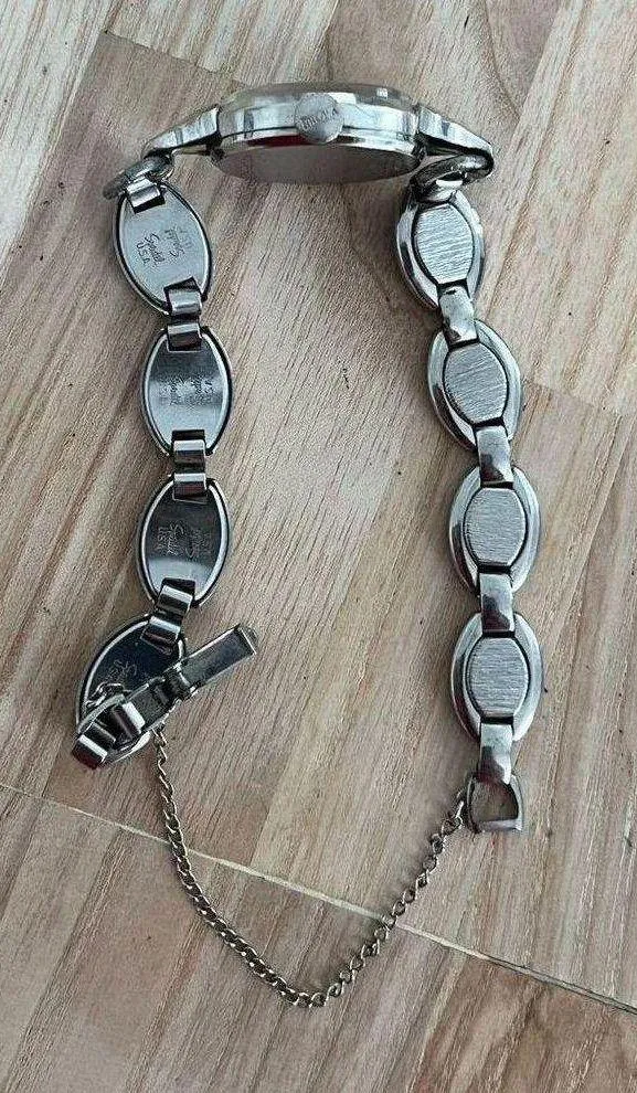 Bulova Ladies Watch RARE Vintage Mechanical Winding 10K Gold Plated Bezel Blue - Image 8