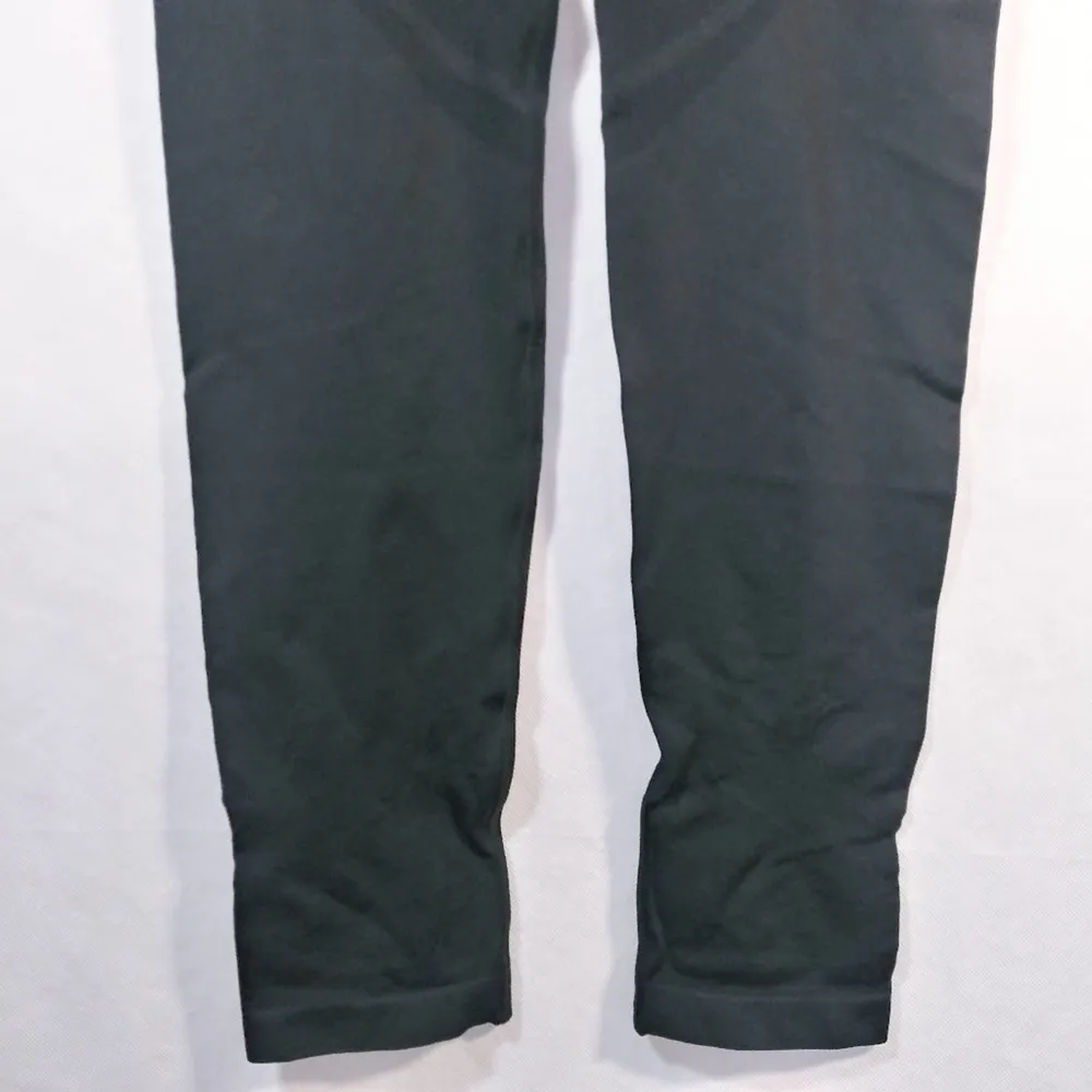 YELETE Solid Black Color Seamless Legging Size L - Image 3