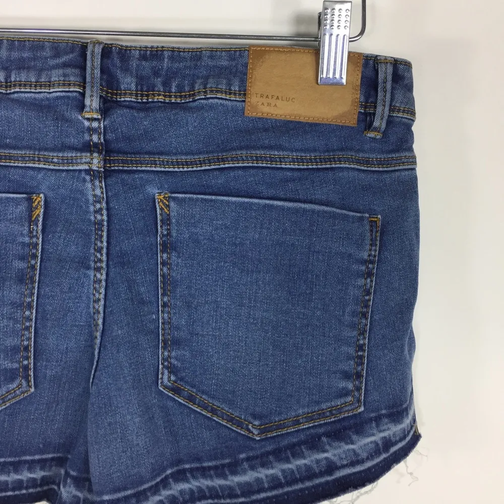 Zara Trafaluc Denim Shorts Raw Hem 6 - Image 8