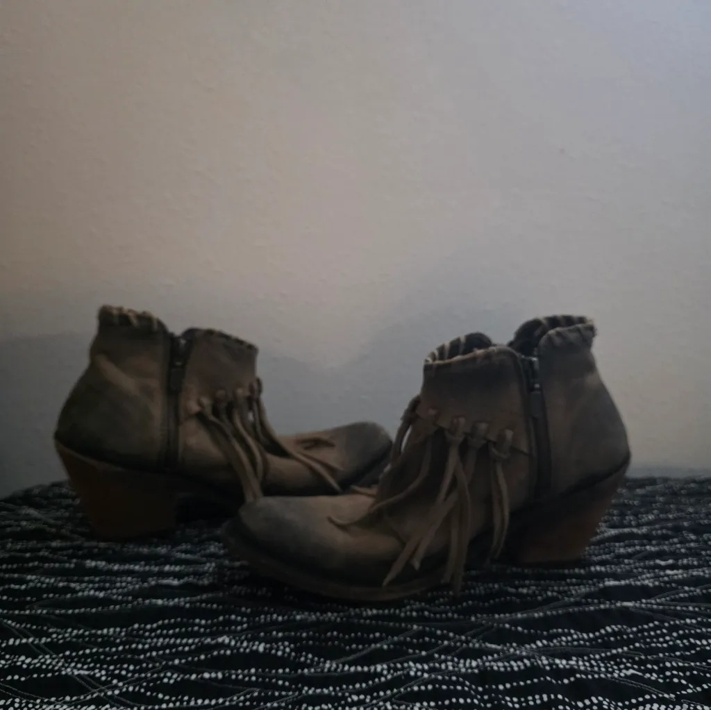 Liberty Black Alice Fringe Ankle Boots Size 8.5 Brown Leather Western Cowgirl - Image 9