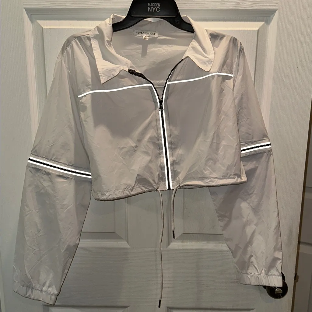 Hot & Delicious  White Utility Jacket - Image 5