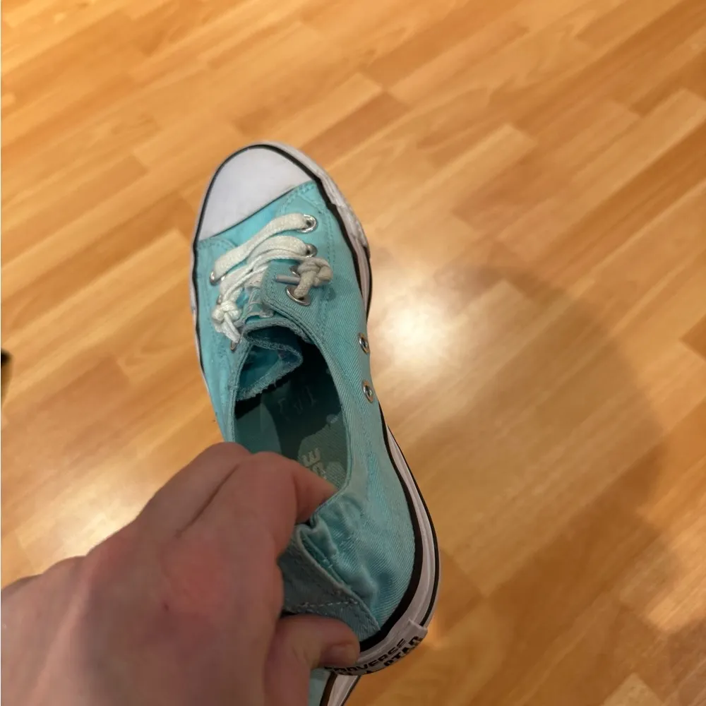 Converse  size 7 teal in color - Image 4