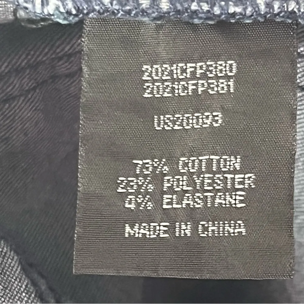 UNIVERSAL STANDARD Dark Wash High Rise Jeans - Image 4