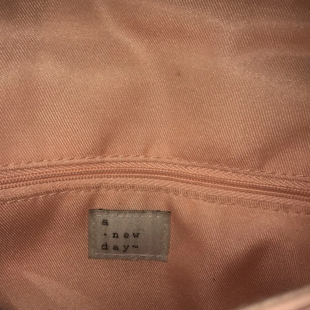 A NEW DAY quilted flap, magnetic closure gold chain and leather crossbody strap - Image 4