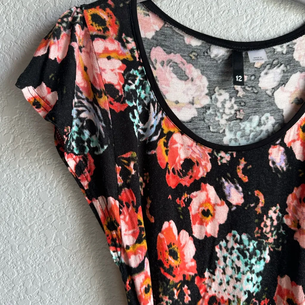 🖤H&M Black and Red Floral Print Tie Waist Blouse - Image 3