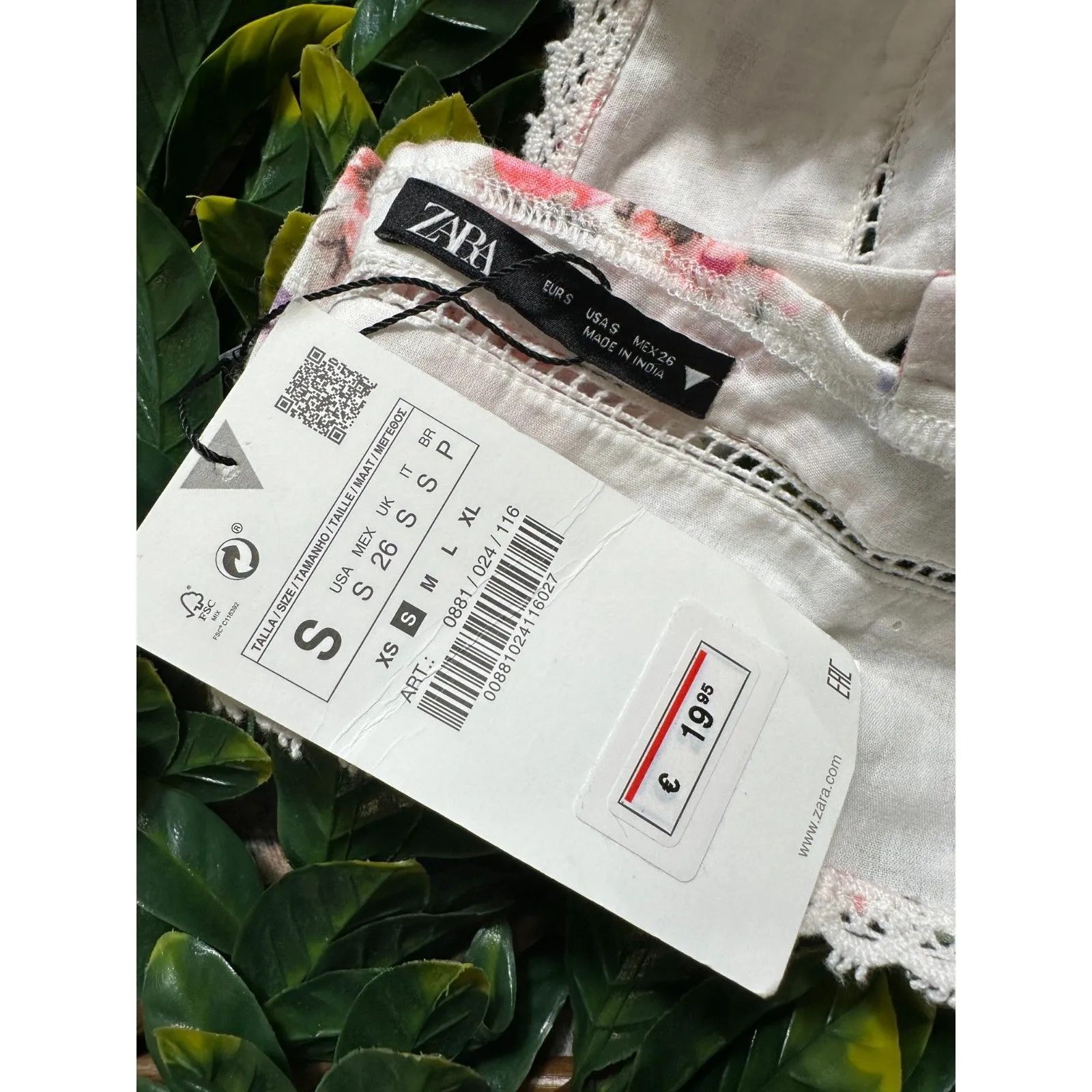 Zara Pink and White Floral Spaghetti Strap Halter Crop Top Size Small NWT - Image 5