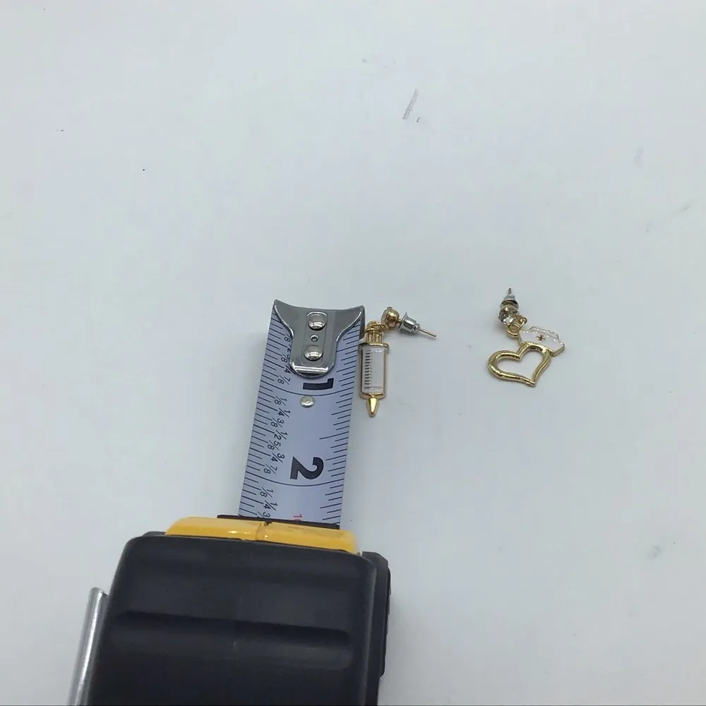 NEW syringe&nurse heart hat asymmetrical earrings White - Image 9