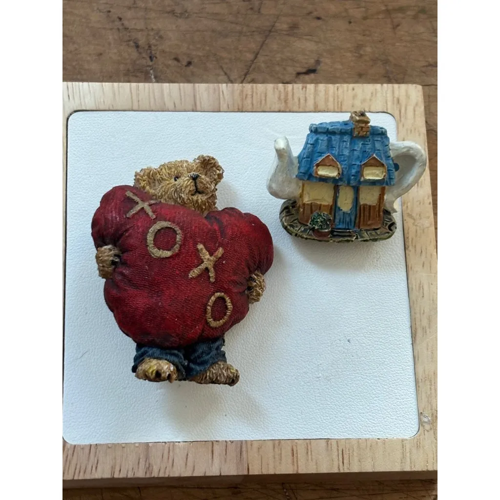 Boyds Bear With Heart & Cottage Pins Collectible Figurines Set Red - Image 9