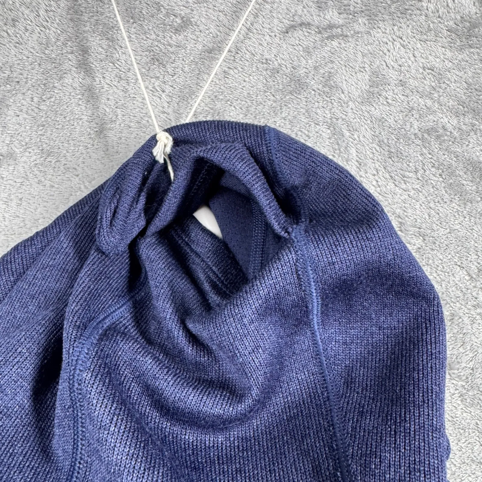 Duluth Trading Hoodie S Small Navy Blue Tech Pullover Ponytail Thumb Holes - Image 5