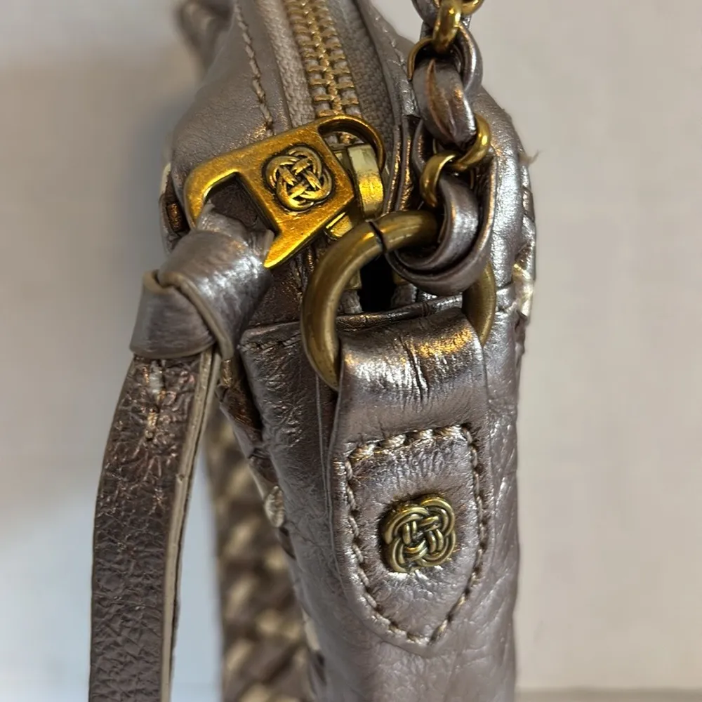 ELLIOTT LUCA METALLIC WOVEN GOLD BRONZE LEATHER WEAVE CROSSBODY
BRASS HARDWARE - Image 9