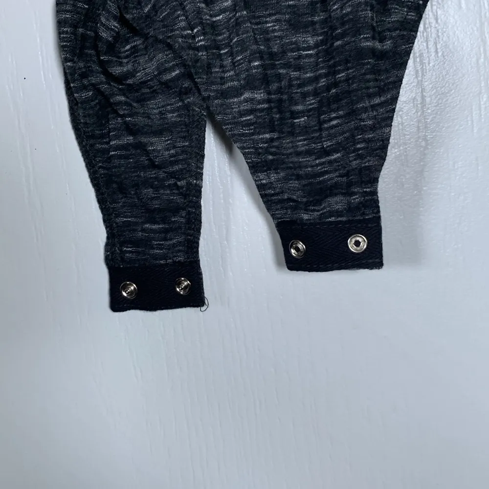 Charlotte Russe Gray V-Neck Long Sleeve Bodysuit Size Large EUC #DS-1535 - Image 5