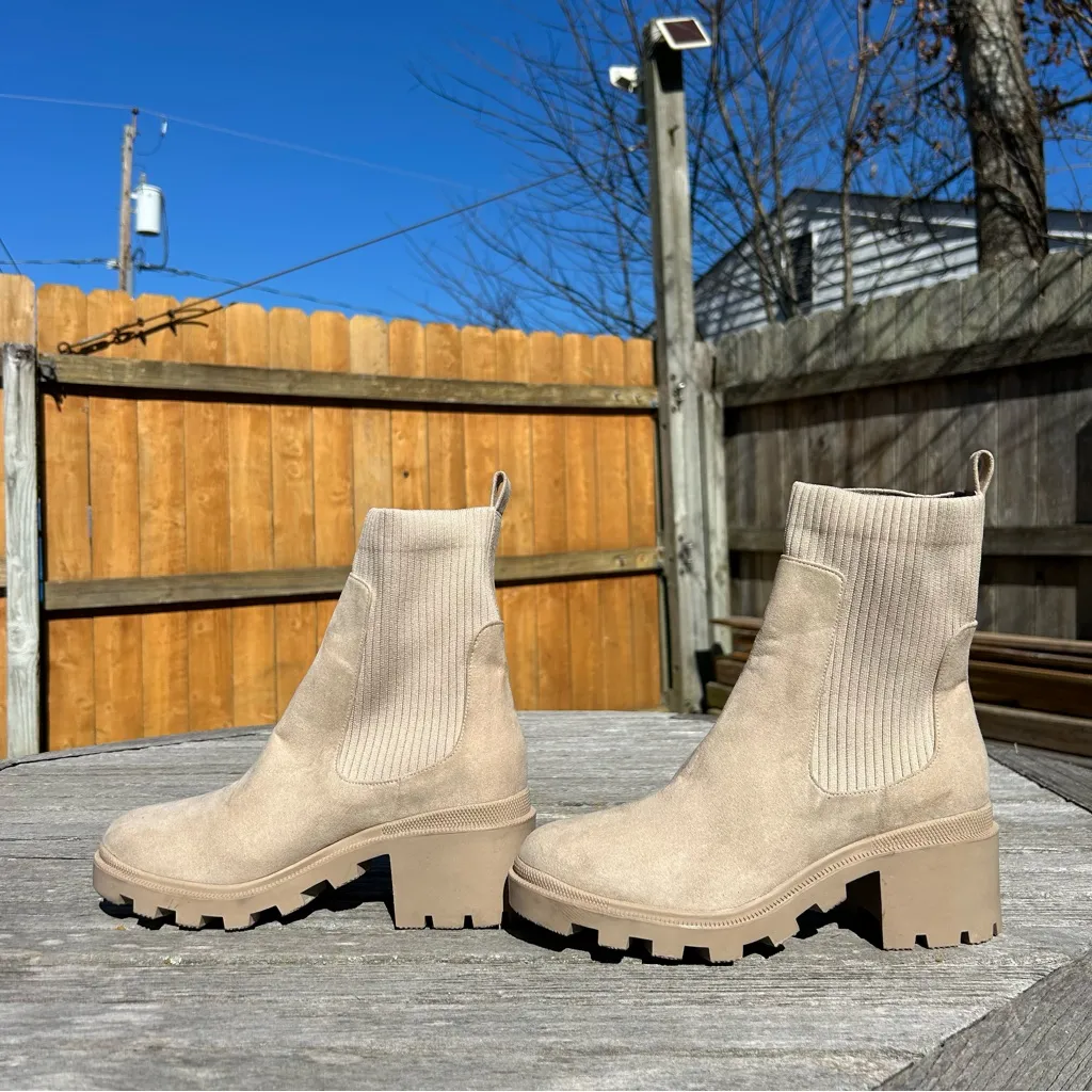 BP NORDSTROM  Chunky‎ Lug Sole Chelsea Boots size 10 tall fall winter - Image 4