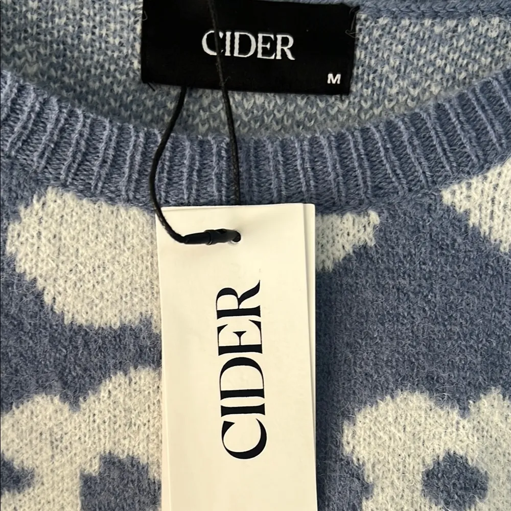 Cider Blue and White Floral Knit Sweater - Image 5