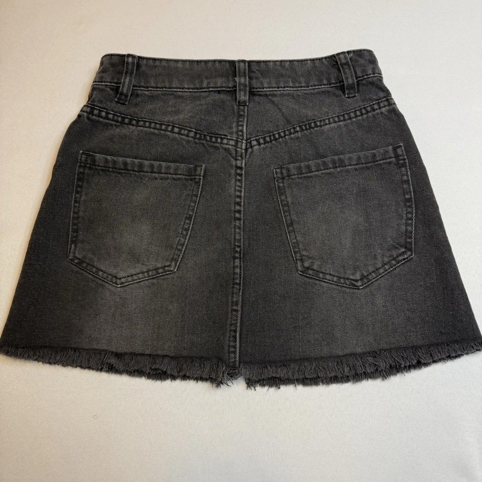 We The Free/Free People Women Full Zip Black Wash Raw Hem Denim Mini‎ Skirt # - Image 6