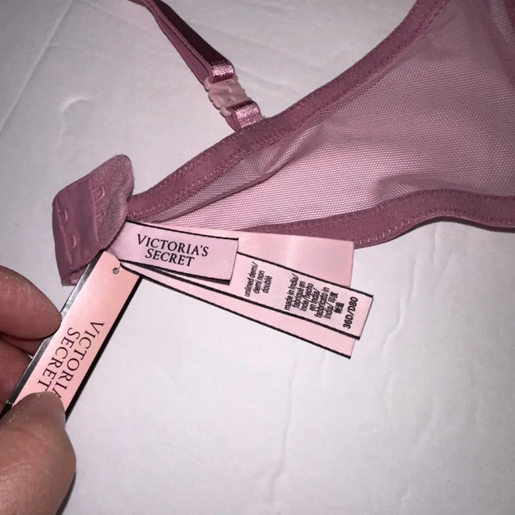 Victoria’s secret unlined lace bra 36D new with tags in pink/purple - Image 4