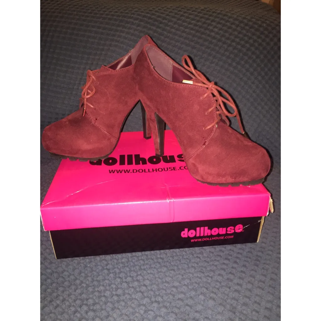 Dollhouse | Red Heeled Booties Heels Size 8.5 - Image 2