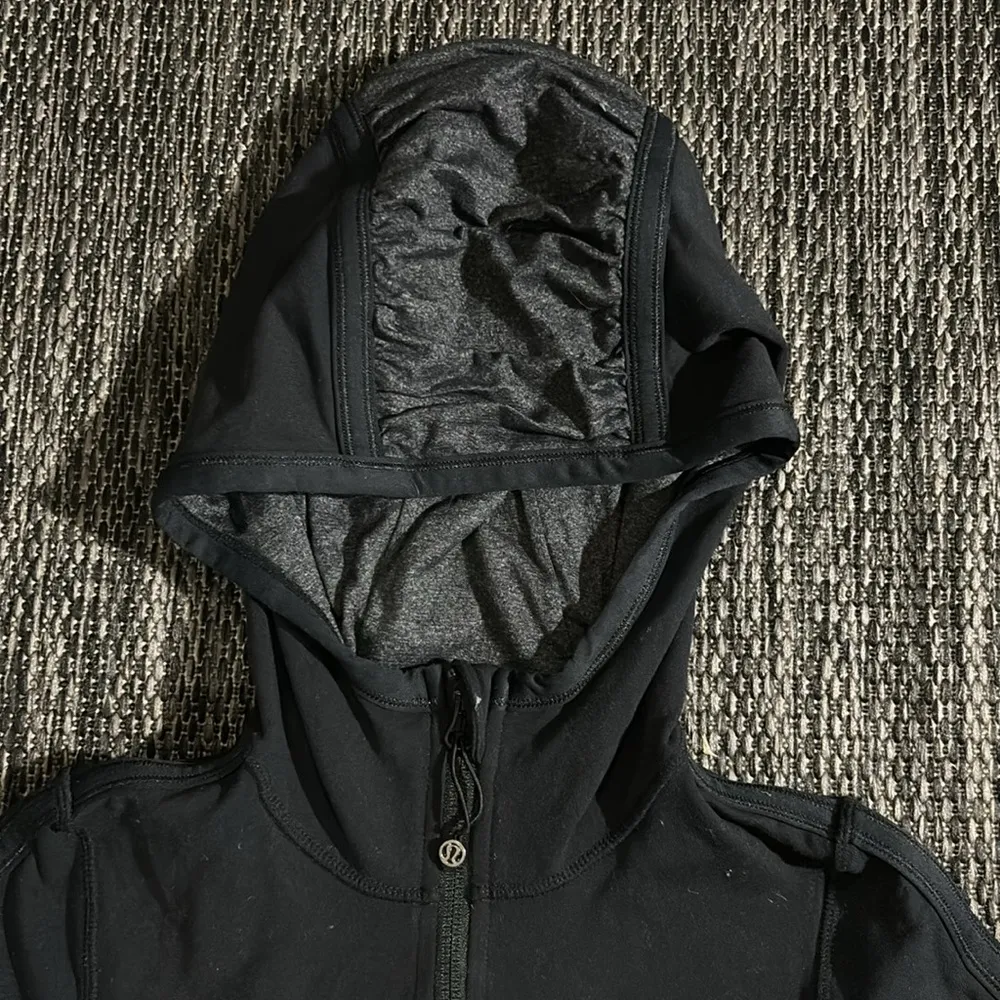 Lululemon  Pure Balance Jacket - Image 4