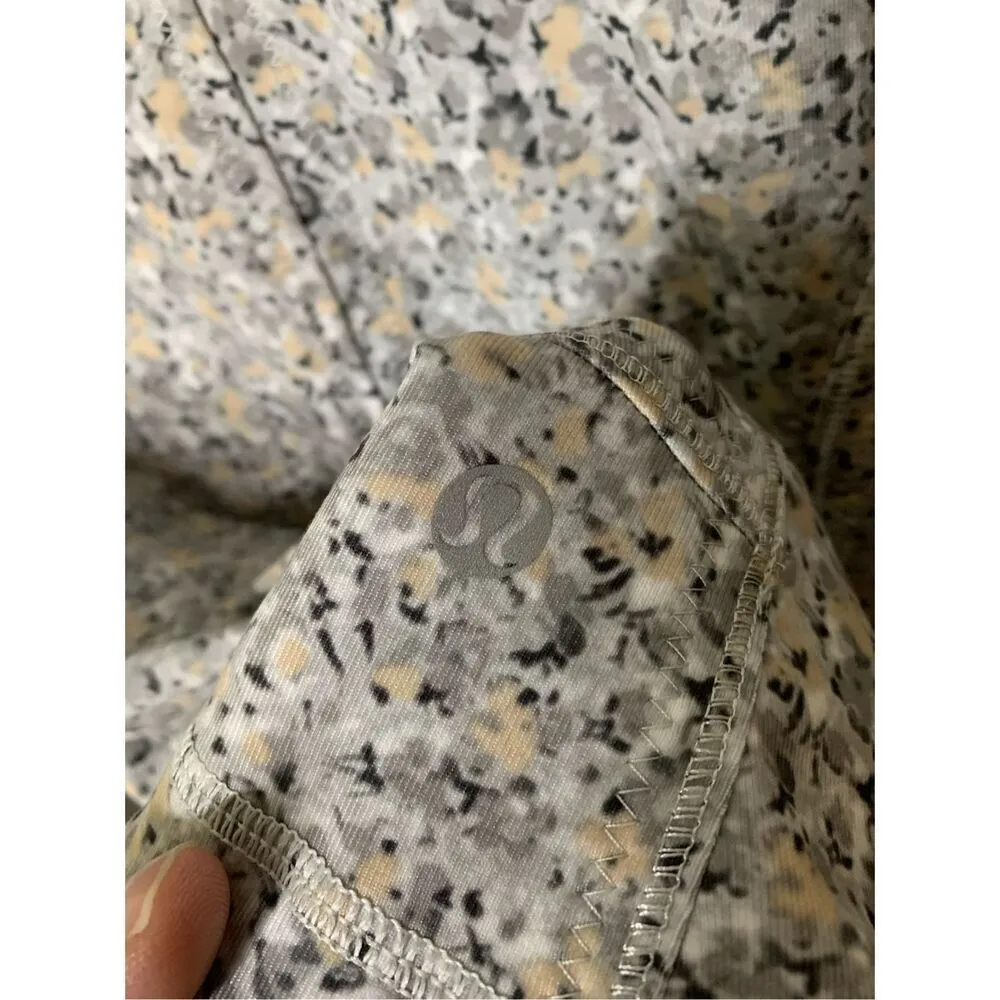 Lululemon Forme Jacket women's size 12 - Image 5