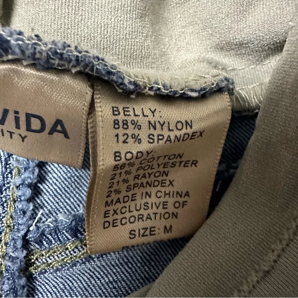 Bella Vita Denim Blue Jean Full Belly Band 3 Pocket Maternity Shorts Medium - Image 10