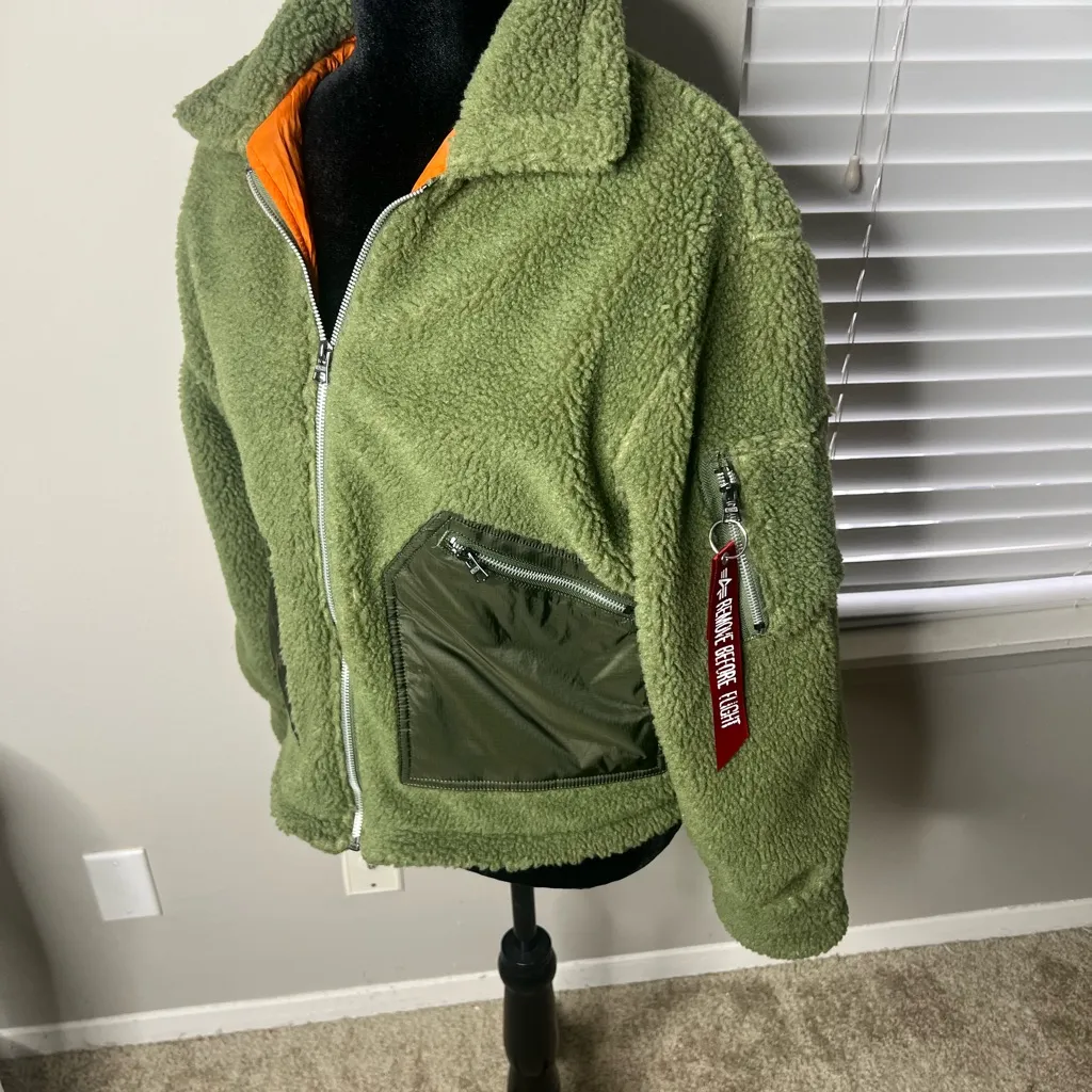 ALPHA INDUSTRIES Sherpa utility jacket in sage and emergency orange small - Image 4