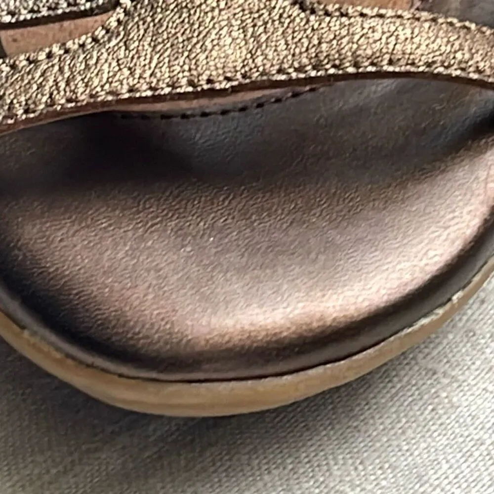 Naturalizer size 8.5Wide metallic gladiator style sandals. - Image 3