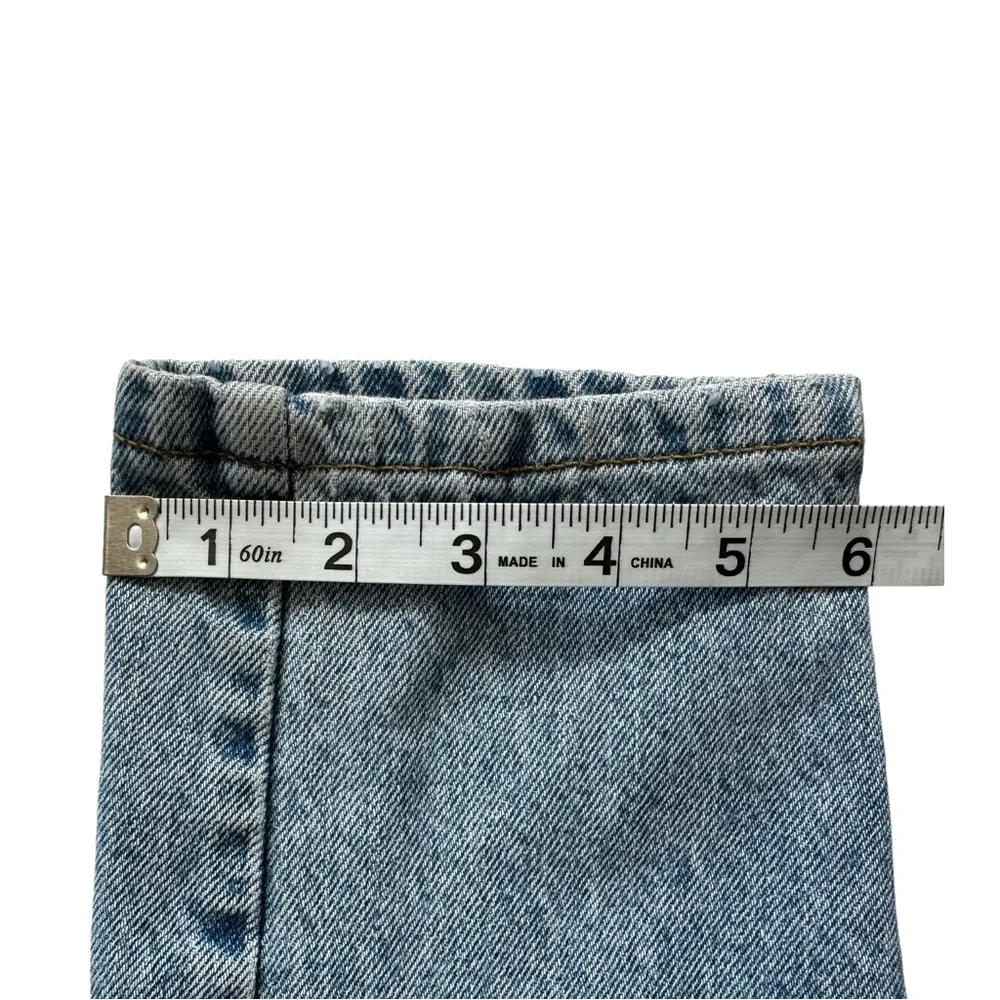 Guess by Marciano Vintage Guess 90s High Waisted Mom Jeans Light Wash Denim Size 28 - Image 10