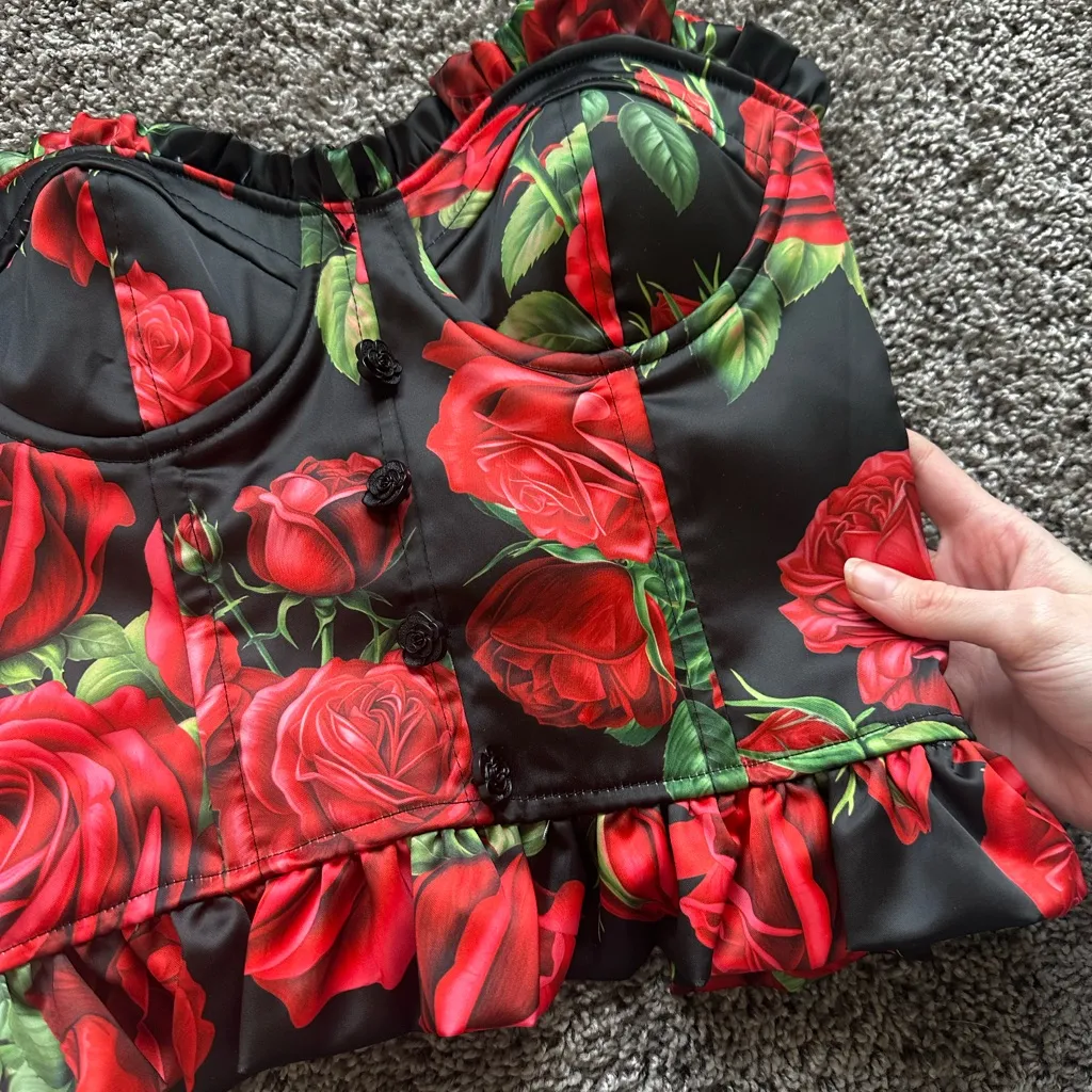 Sugar Thrillz Black and Red Rose Crop Top Size XS - Image 4