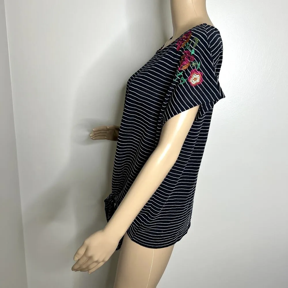 W5 Striped Floral Embroidered Short Sleeve Tie Top - Image 2