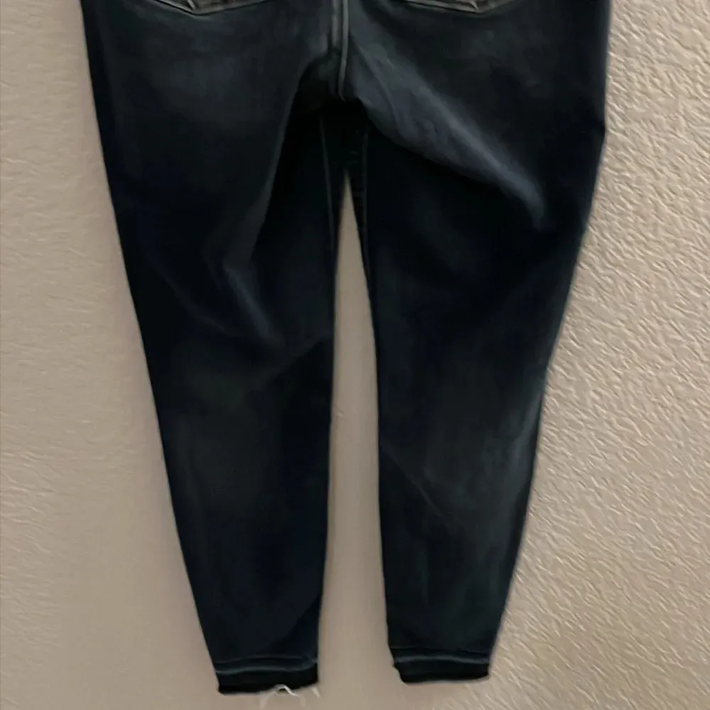 DISTRESSED SKINNY JEANS SIZE PETITE SMALL - Image 8