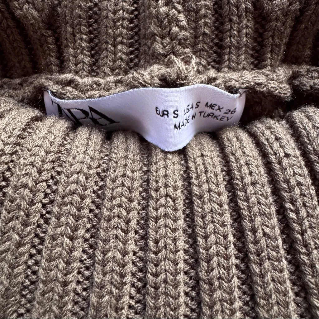 Zara Women’s Ribbed Knit Cropped Cowl Turtleneck 100% Acrylic Sweater Size Small - Image 3