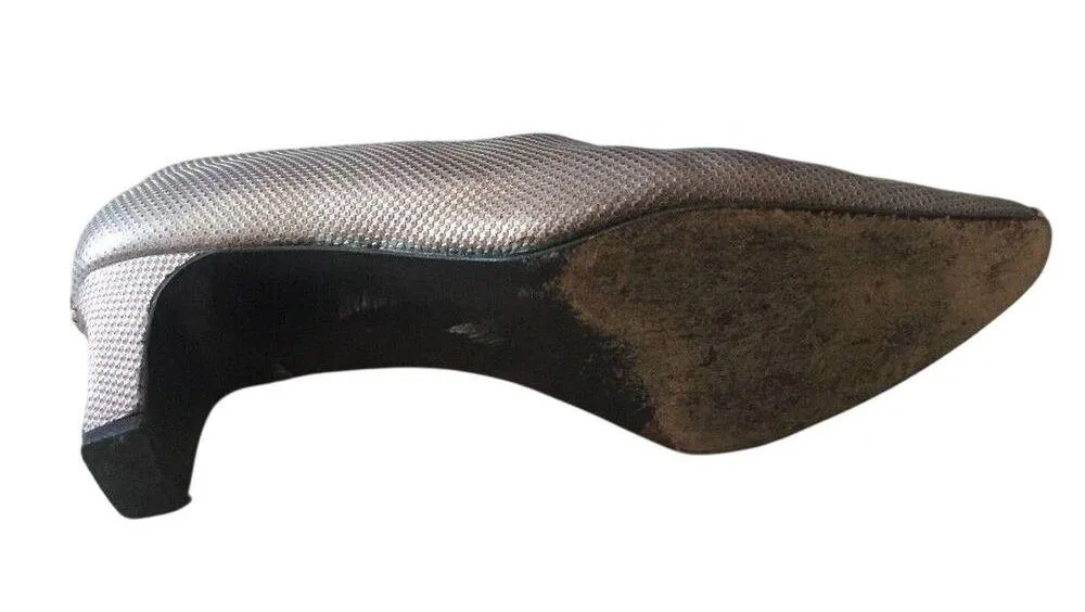 Stuart Weitzman Taupe Textured Shoe Pump Metal Toe Rand Cap 2 1/2" heel Classic - Image 5