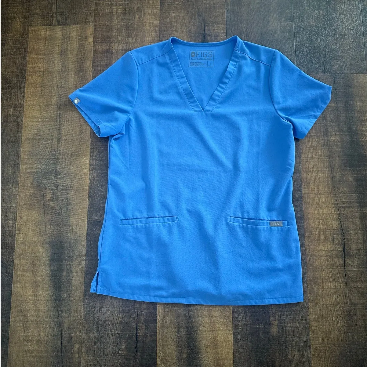 Figs Casma Ceil Blue Three-Pocket Scrub Top Size Small - Image 6