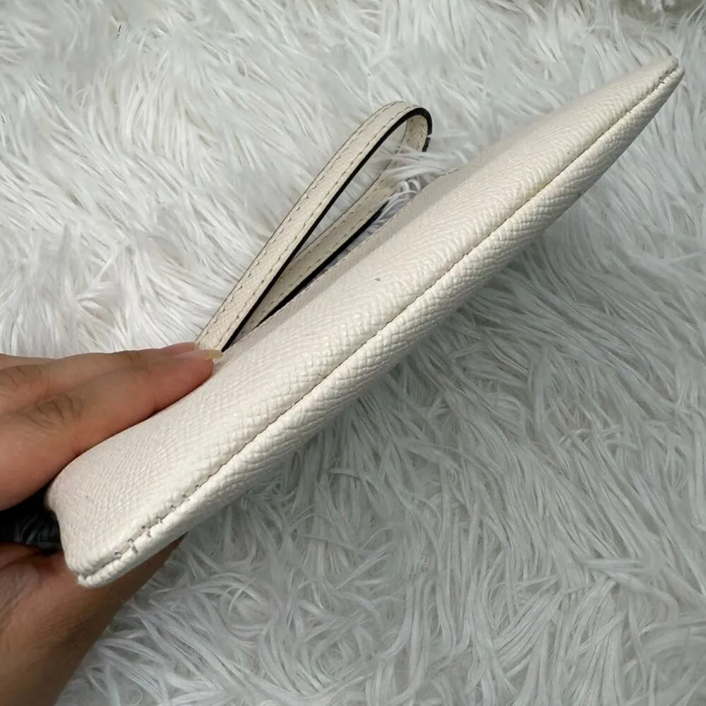 Coach  White Zip Wristlet - Image 6