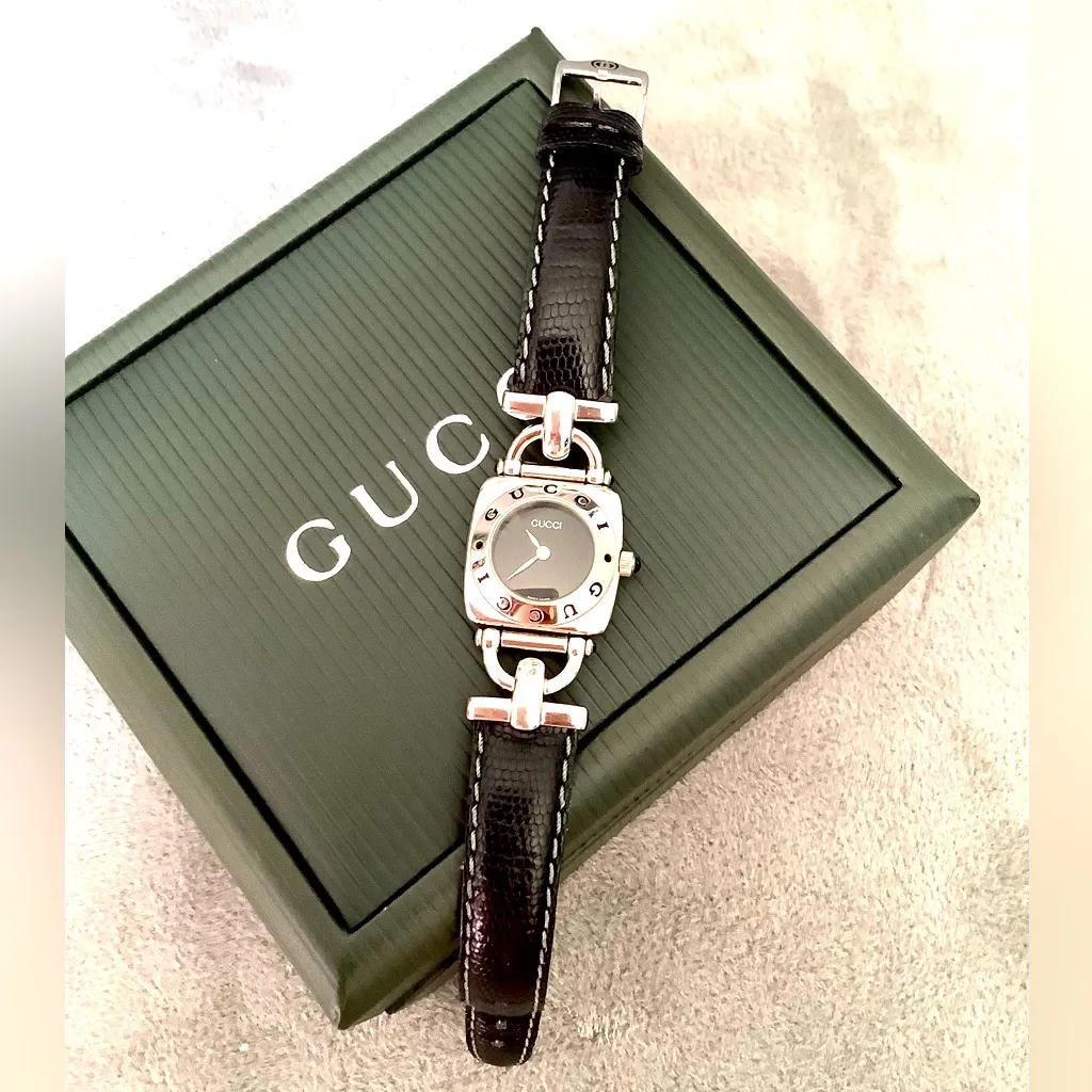 Dressy 🌹modern🌹GUCCI🌹watch🌹 - Image 4