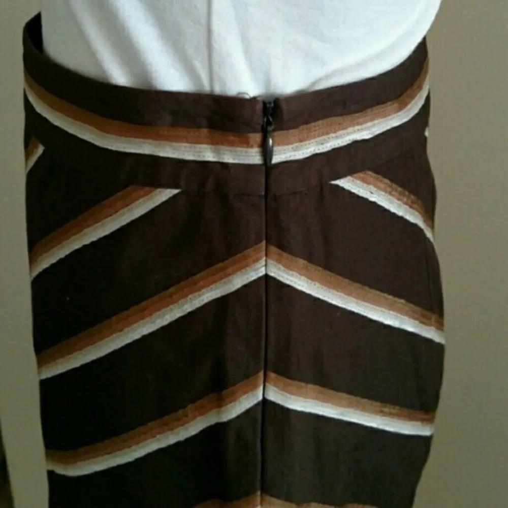 Banana Republic Chevron Skirt - 0 - EUC - Image 4