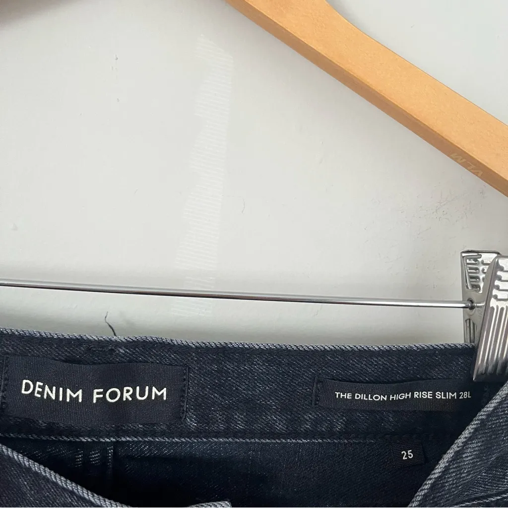 Aritzia Denim Forum Dillon High Rise Slim Black Jeans 28L Size 25 - Image 4