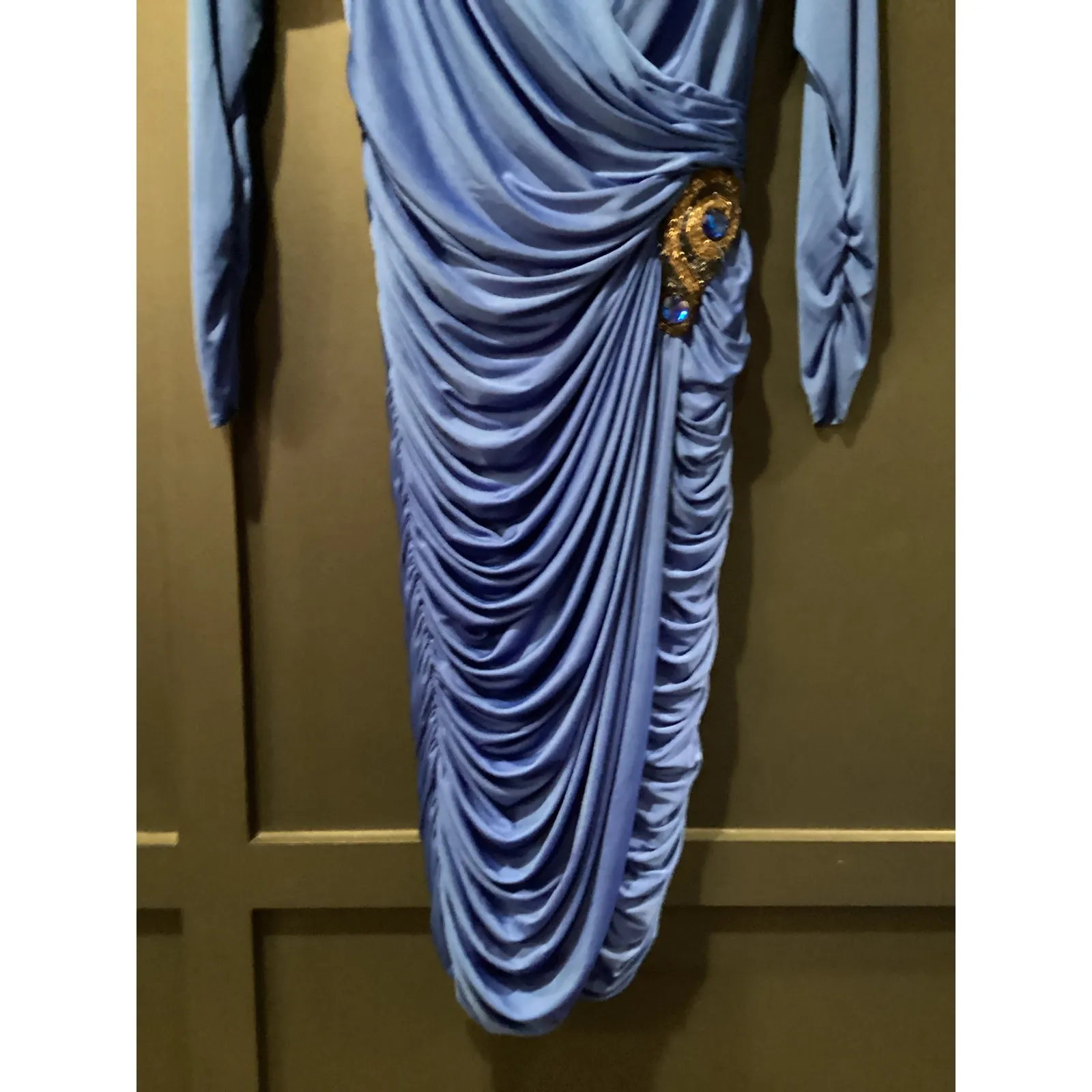 Vintage Tadashi draped long sleeve ruched midi dress with brooch 12 royal blue - Image 3