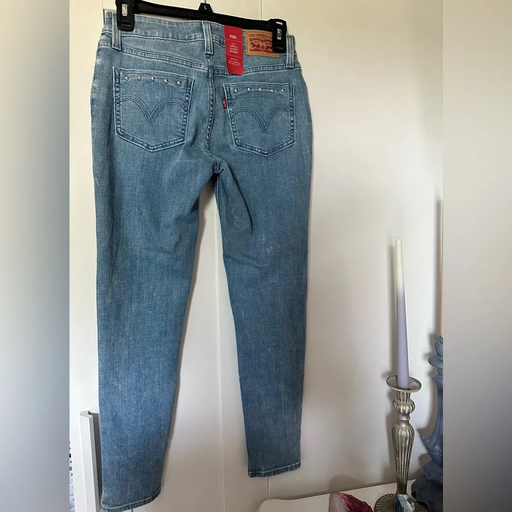 NWT Levi’s 535™ ANKLE SUPER SKINNY MID RISE SLIM THROUGH HIP AND THIGH - Image 6