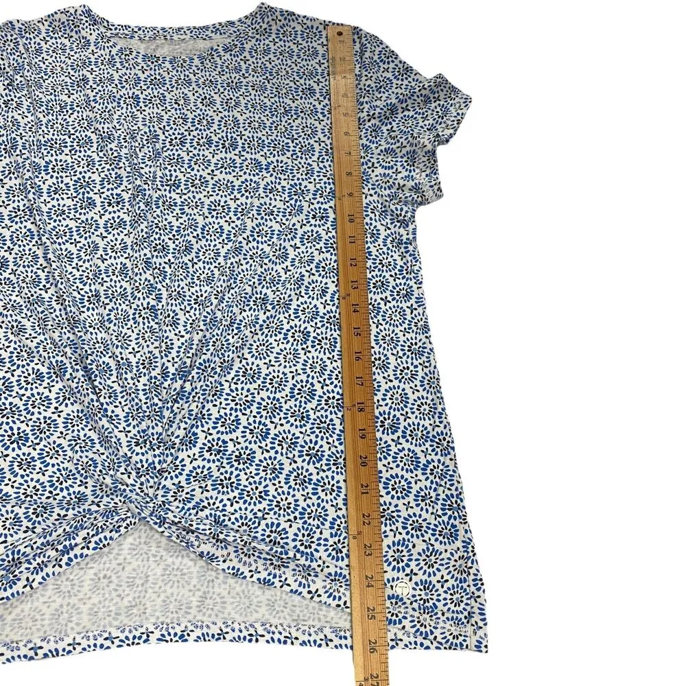 T by Talbots Women's Extra Large Twisted Top White Blue Geometric Blouse Soft - Image 10