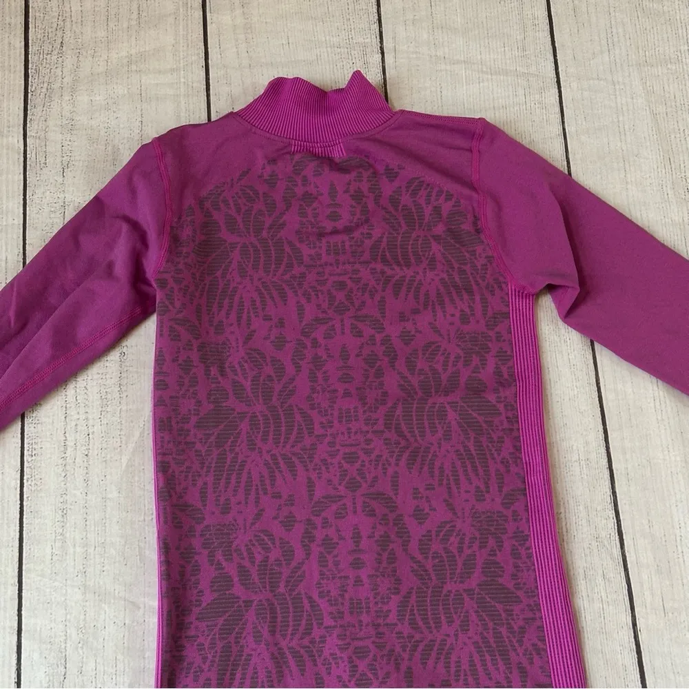 Young USA purple size medium long sleeve light weight jacket full zip - Image 14